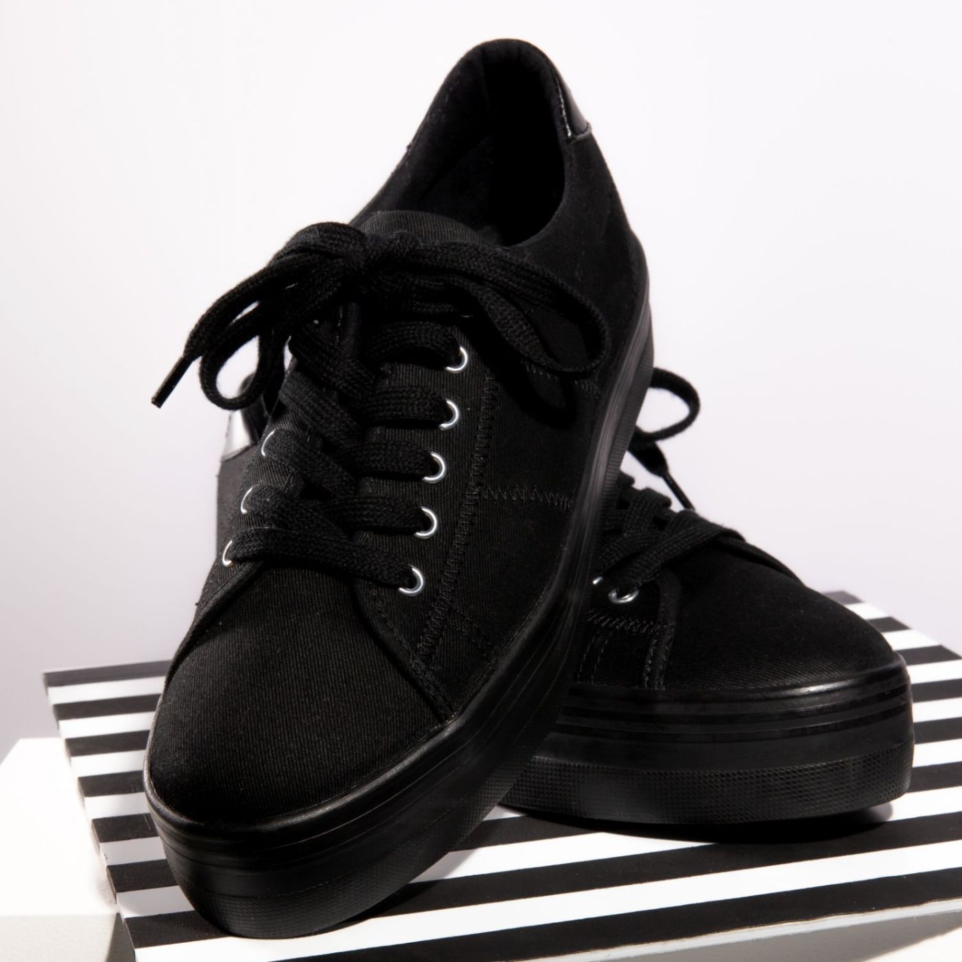 PLATO M SNEAKER - CANVAS - BLACK